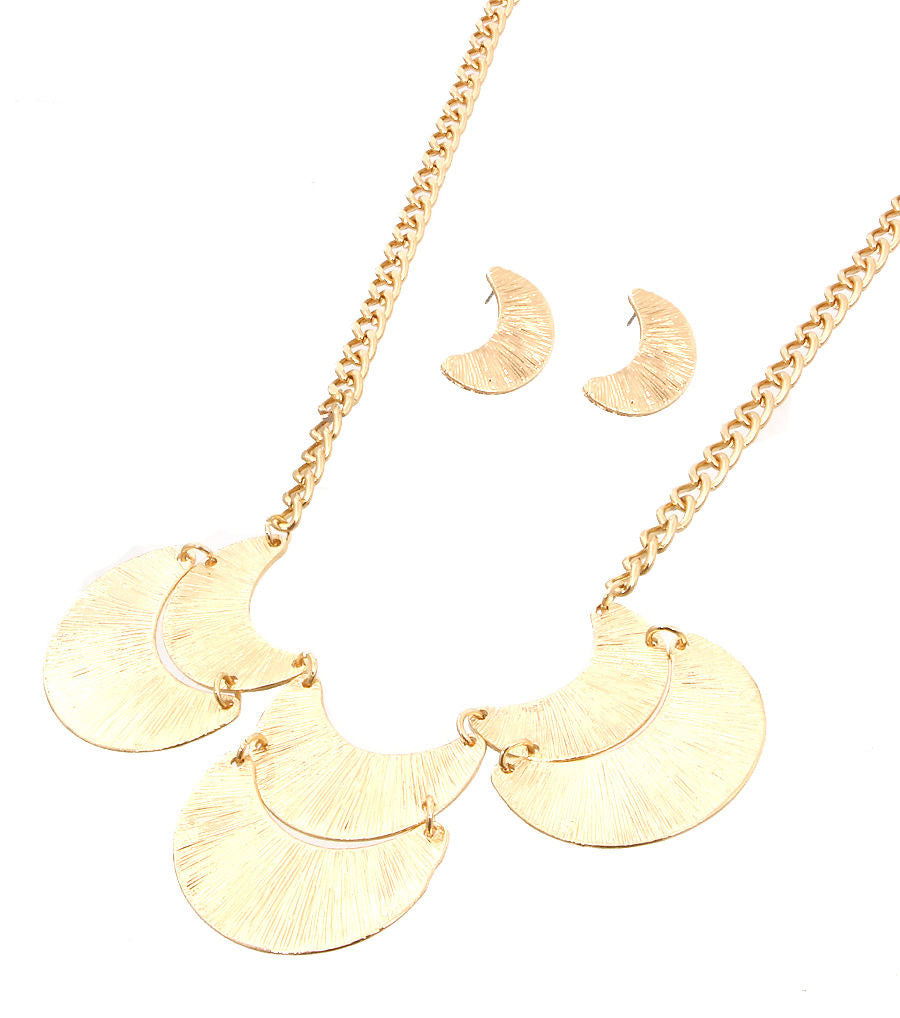 Textured Metal Gold Necklace Set